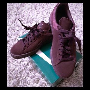 Lightly worn Puma sneakers